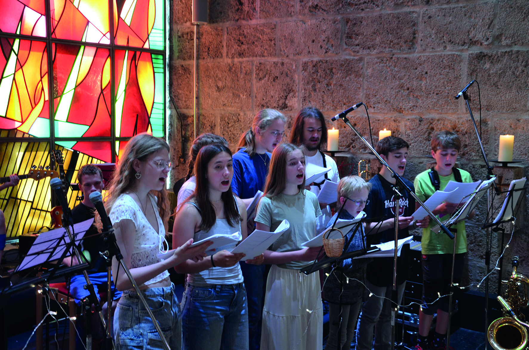Jugendband beim Gottesdienst in der Oberkirche