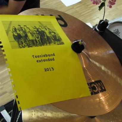 2013--EXTENDED--TEENIEBAND