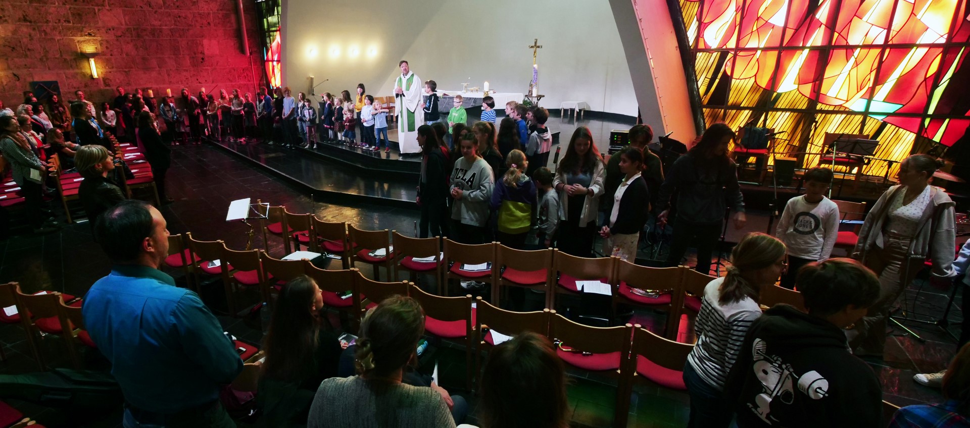 Sonntags-Gottesdienst