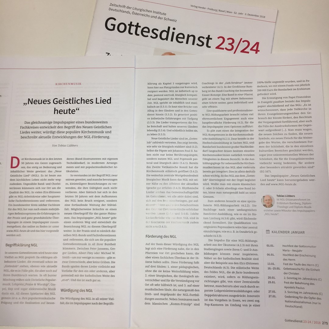 Zeitungsartikel über den Gottesdienst 'Neues Geistliches Lied heute'